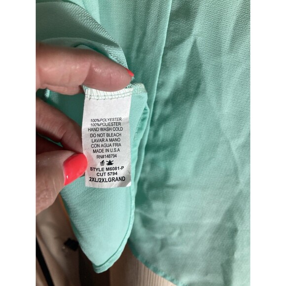 CY Fashion Blouse Top NEW Light Green 2XL V-neck Lightweight short sleeve - Picture 5 of 11